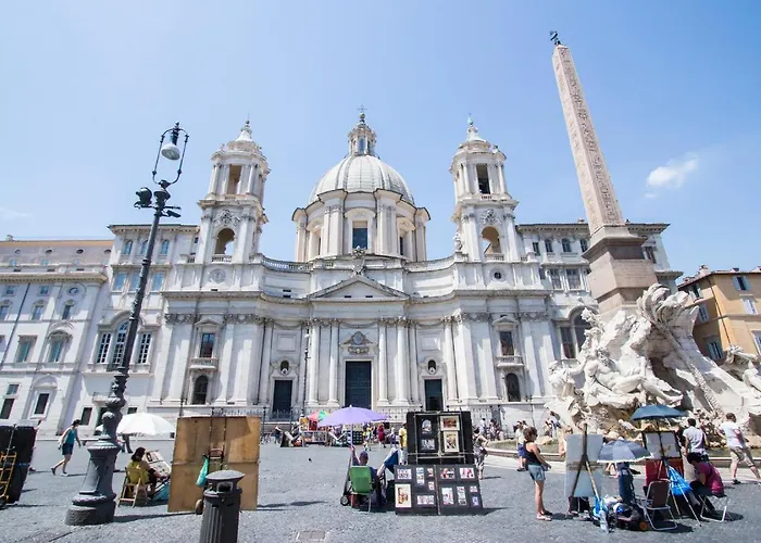 Sunny Navona Square Apartament *